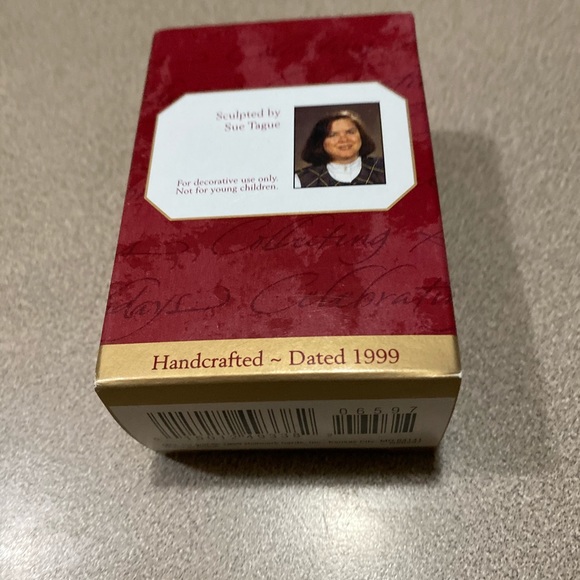 New Snowman ornaments-Hallmark Collectors - Picture 3 of 6